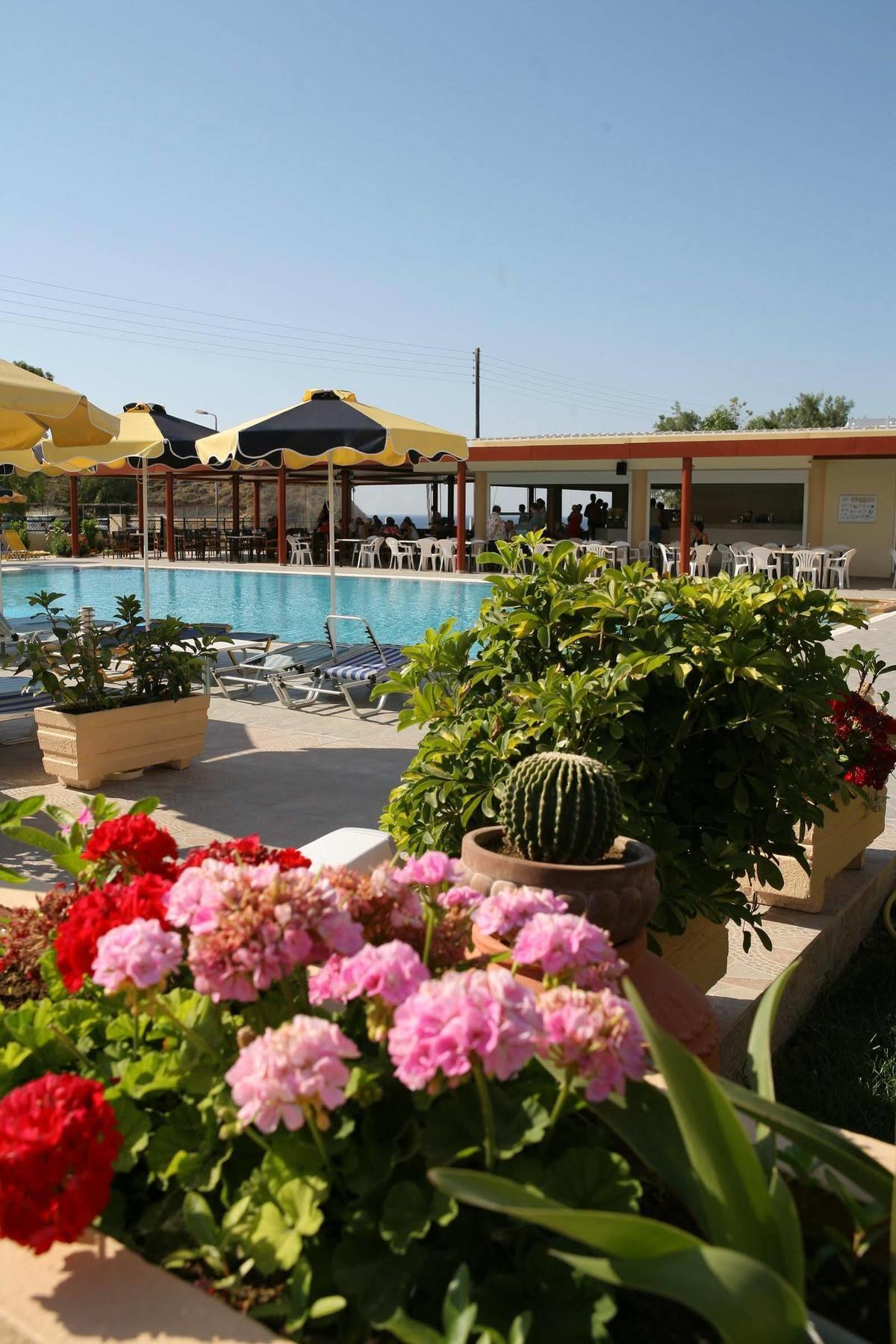 Relax Hotel Kolymbia Exteriör bild